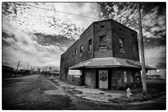 Closed music club, Helena