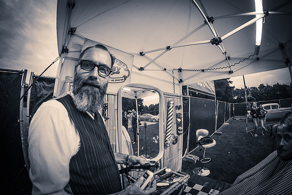 Bigsby the Singing Barber